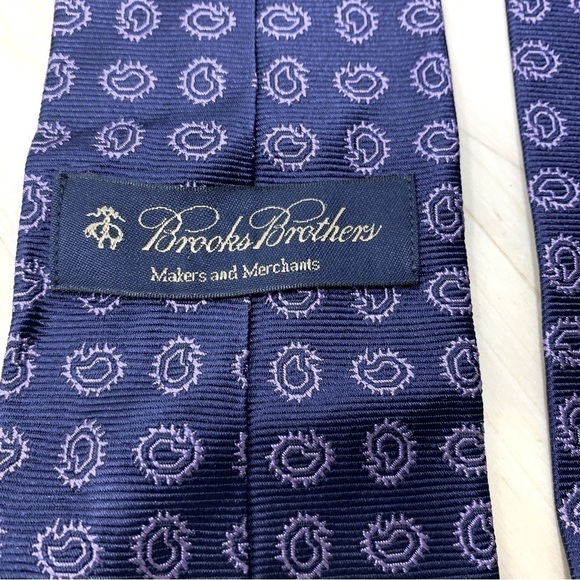 brooks Brothers Classic Neck Tie Navy Blue Purple Paisley 100% Woven Silk O/S - Picture 10 of 12